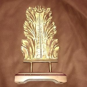 19" decorative leaf on base